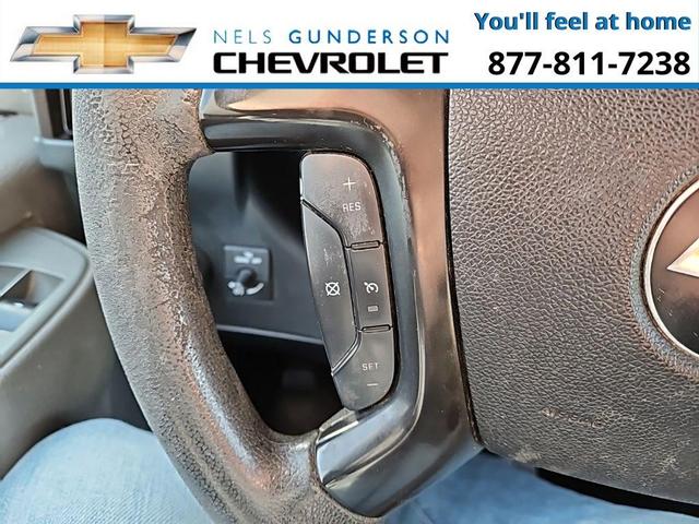 Photo of 2016 Summit White Chevrolet Express 3500