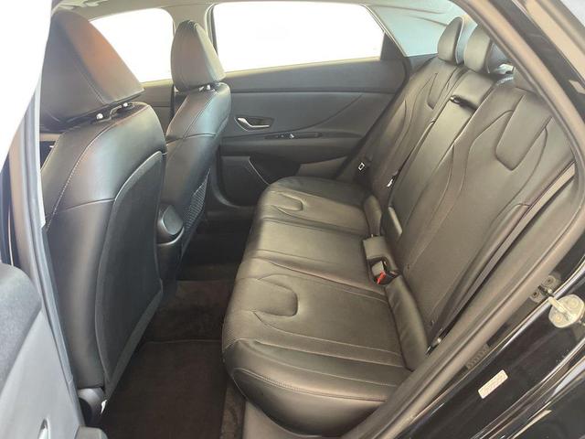 Photo of 2021 Phantom Black Hyundai ELANTRA