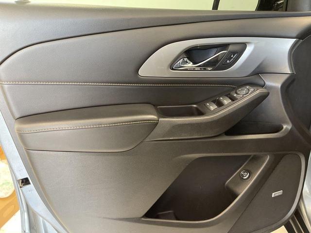 Photo of 2018 Satin Steel Metallic Chevrolet Traverse