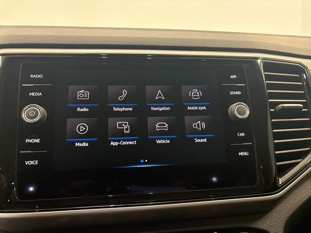 Photo of 2022 Pure White Volkswagen Atlas