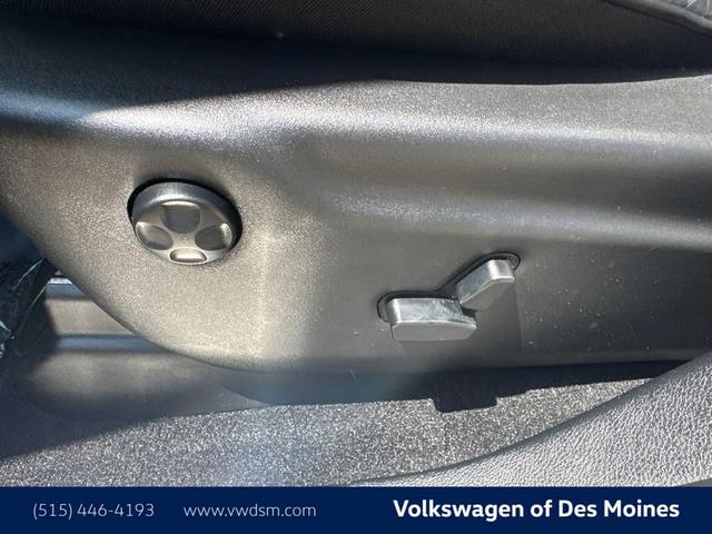 Photo of 2020 Slate Blue Pearlcoat Jeep Grand Cherokee