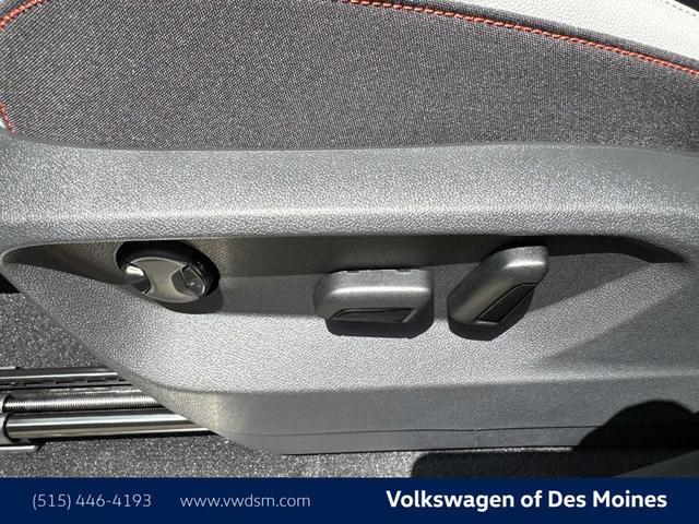 Photo of 2025 Avocado Green Pearl Volkswagen Atlas