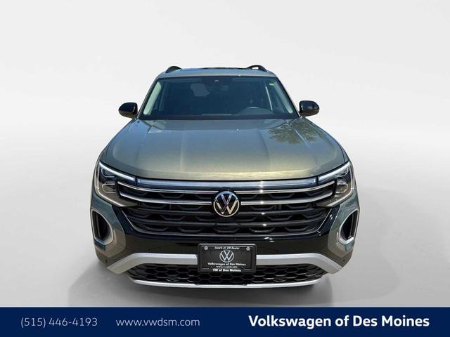 Photo of 2025 Avocado Green Pearl Volkswagen Atlas