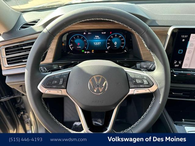 Photo of 2025 Platinum Gray Metallic Volkswagen Atlas