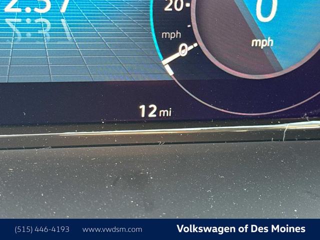 Photo of 2025 Platinum Gray Metallic Volkswagen Atlas