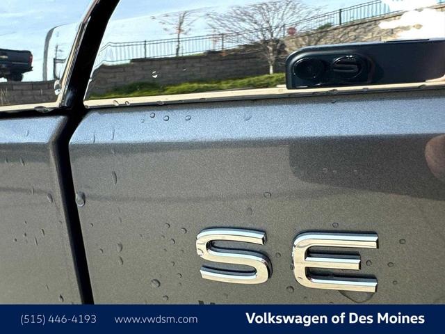 Photo of 2025 Platinum Gray Metallic Volkswagen Atlas