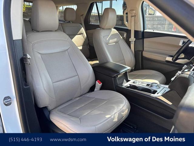 Photo of 2023 OXFORD WHITE Ford Explorer