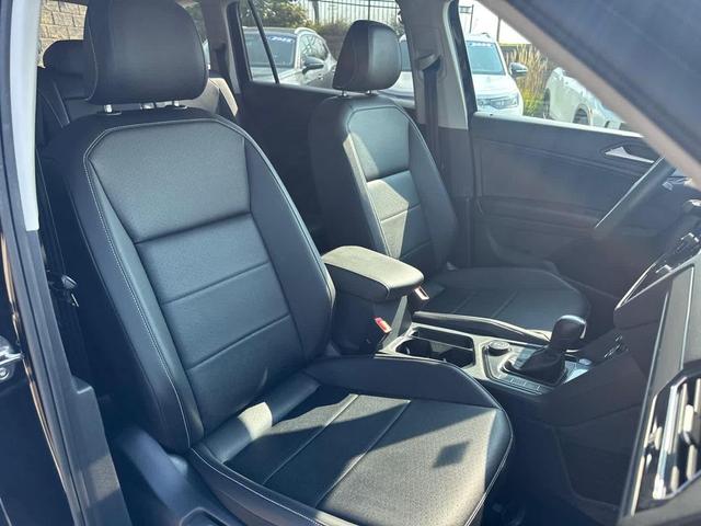 Photo of 2021 Deep Black Pearl Volkswagen Tiguan