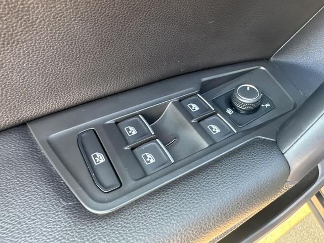 Photo of 2021 Deep Black Pearl Volkswagen Tiguan