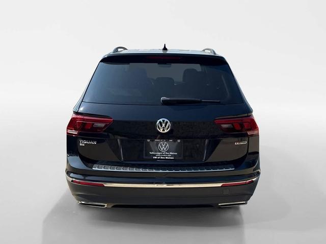 Photo of 2021 Deep Black Pearl Volkswagen Tiguan