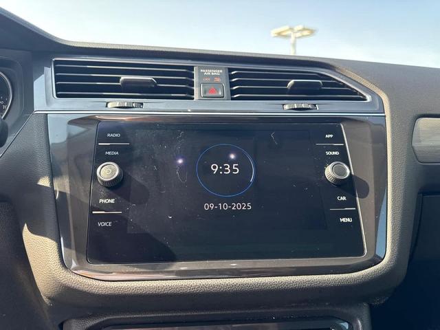 Photo of 2021 Deep Black Pearl Volkswagen Tiguan