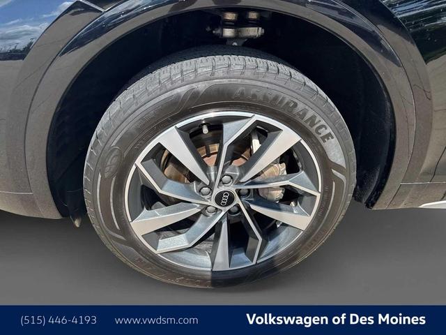 Photo of 2021 Brilliant Black Audi Q5