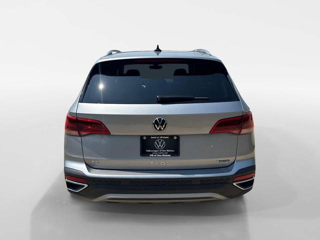 Photo of 2024 Pyrite Silver Metallic Volkswagen Taos