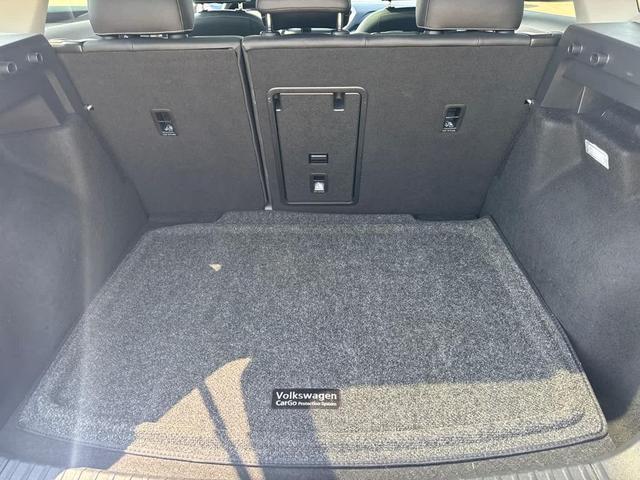 Photo of 2024 Pyrite Silver Metallic Volkswagen Taos