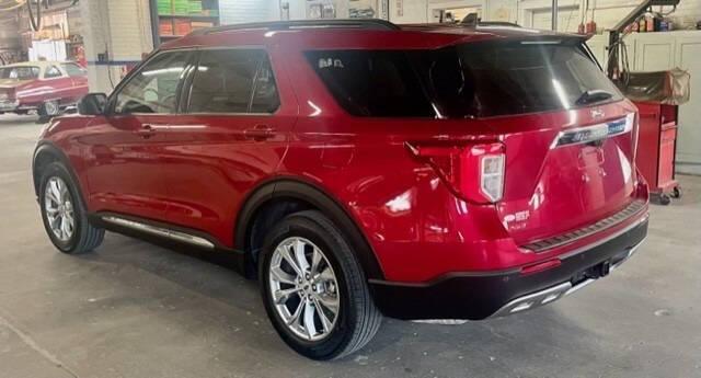 Photo of 2023 RAPID RED MET TINTED CC Ford Explorer