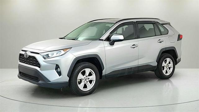 Photo of 2021 Silver Sky Metallic Toyota RAV4