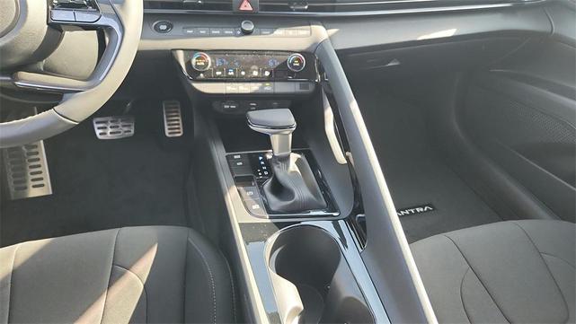 Photo of 2025 Serenity White Hyundai ELANTRA