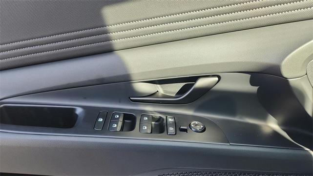 Photo of 2025 Serenity White Hyundai ELANTRA