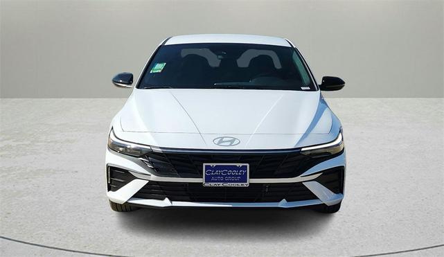 Photo of 2025 Serenity White Hyundai ELANTRA