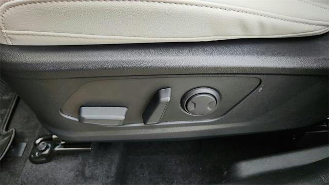 Photo of 2025 Hampton Gray Hyundai SANTA CRUZ