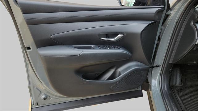 Photo of 2025 Hampton Gray Hyundai SANTA CRUZ
