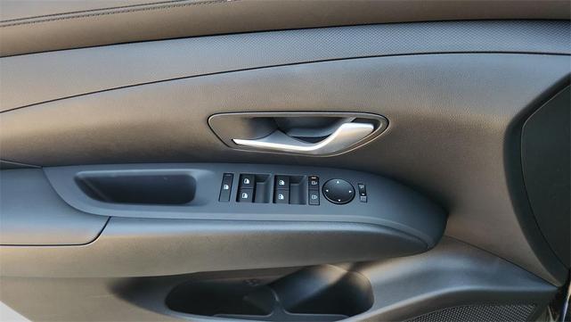 Photo of 2025 Phantom Black Hyundai SANTA CRUZ