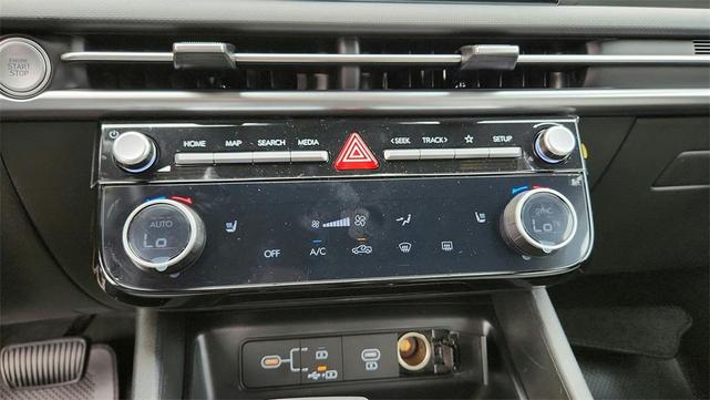 Photo of 2026 Hampton Gray Hyundai SANTA CRUZ