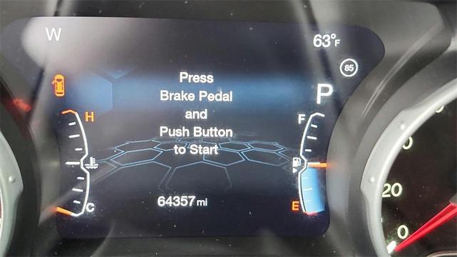 Photo of 2017 White Clearcoat Jeep New Compass