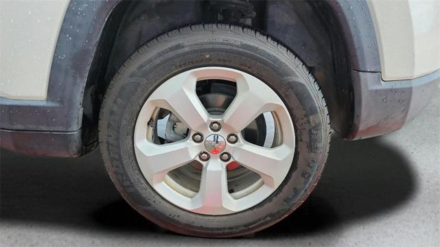 Photo of 2017 White Clearcoat Jeep New Compass