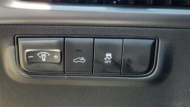 Photo of 2025 Phantom Black Hyundai SANTA CRUZ