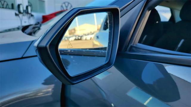 Photo of 2024 Amazon Gray Hyundai ELANTRA