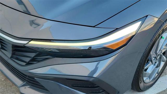Photo of 2024 Amazon Gray Hyundai ELANTRA