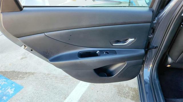 Photo of 2024 Amazon Gray Hyundai ELANTRA