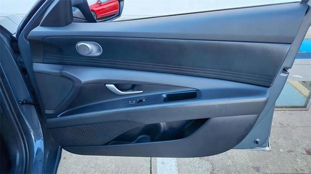 Photo of 2024 Amazon Gray Hyundai ELANTRA