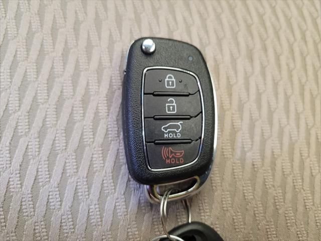 Photo of 2017 Blue Hyundai Santa Fe Sport