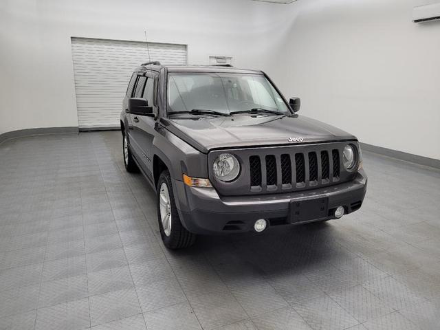 Photo of 2016 Gray Jeep Patriot