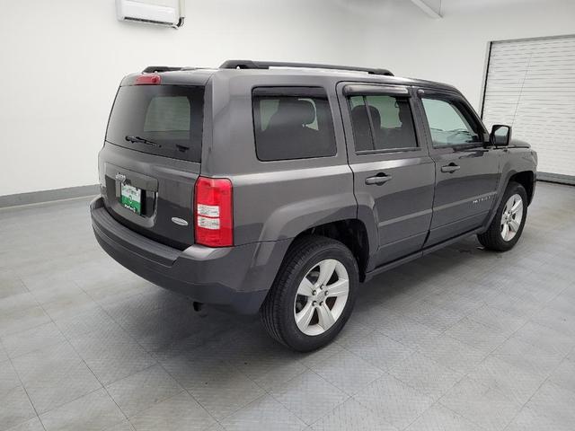 Photo of 2016 Gray Jeep Patriot