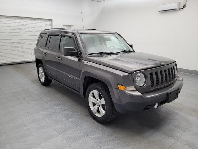 Photo of 2016 Gray Jeep Patriot