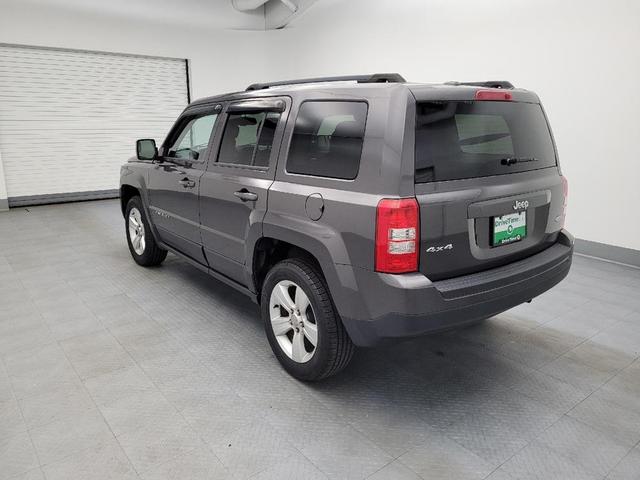 Photo of 2016 Gray Jeep Patriot