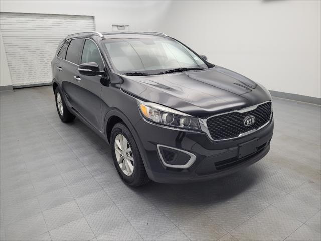Photo of 2017 Ebony Black Kia Sorento