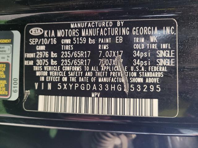 Photo of 2017 Ebony Black Kia Sorento