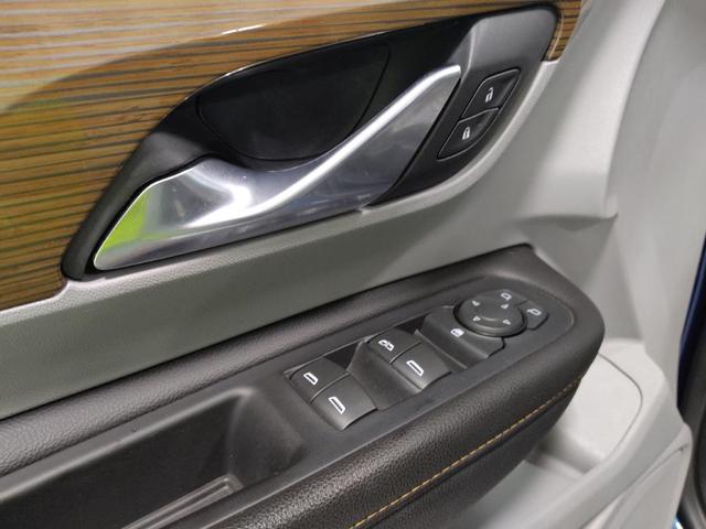 Photo of 2020 Blue Emerald Metallic GMC Terrain