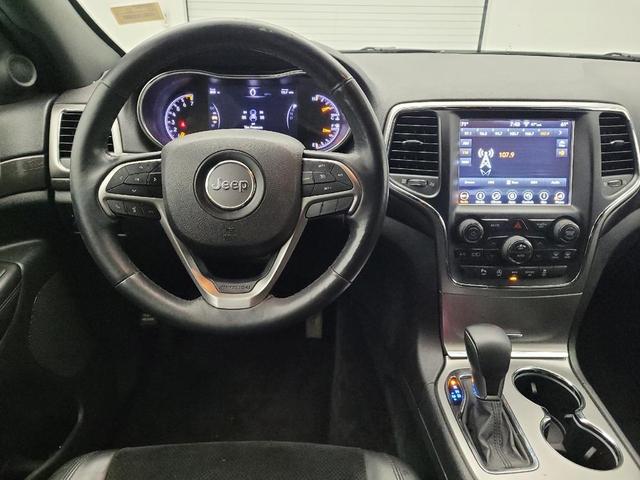 Photo of 2018 Velvet Red Pearlcoat Jeep Grand Cherokee