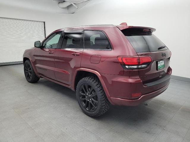 Photo of 2018 Velvet Red Pearlcoat Jeep Grand Cherokee