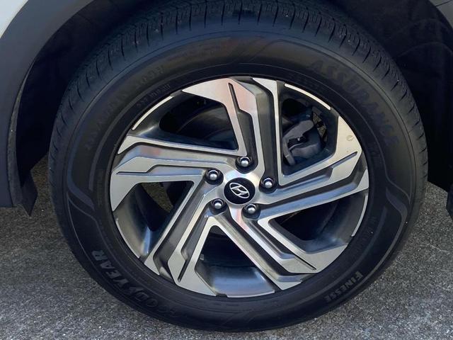 Photo of 2021 Quartz White Hyundai SANTA FE