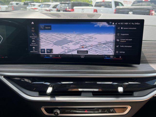 Photo of 2023 Manhattan Green Metallic BMW X7