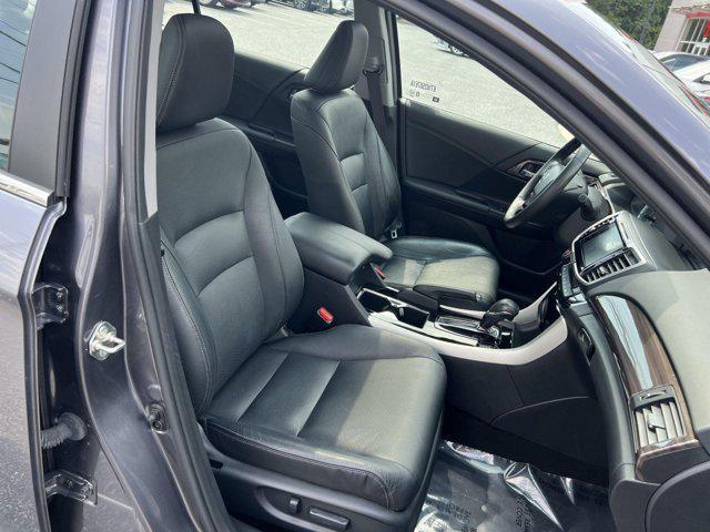 Photo of 2017 Gray Honda Accord