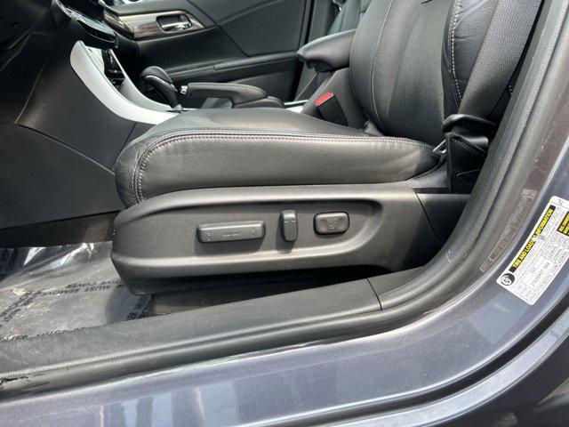 Photo of 2017 Gray Honda Accord