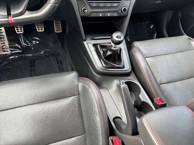 Photo of 2017 Scarlet Red Pearl Hyundai ELANTRA