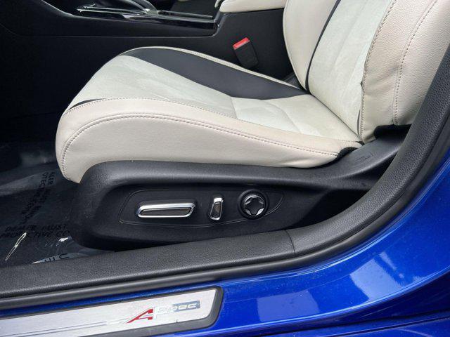 Photo of 2023 Apex Blue Pearl Acura Integra